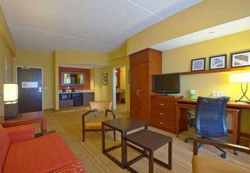 Courtyard By Marriott Hagerstown Ξενοδοχείο Δωμάτιο φωτογραφία